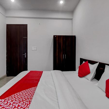 Hotel O Om Pushp Residency Mathura Exterior foto
